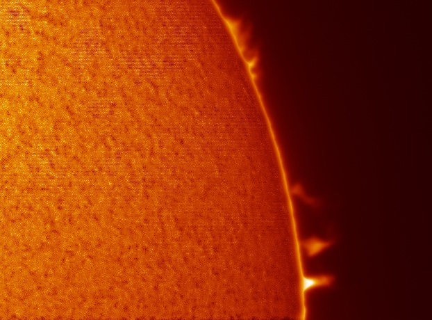 foto Particolare di protuberanze del 1° di Aprile