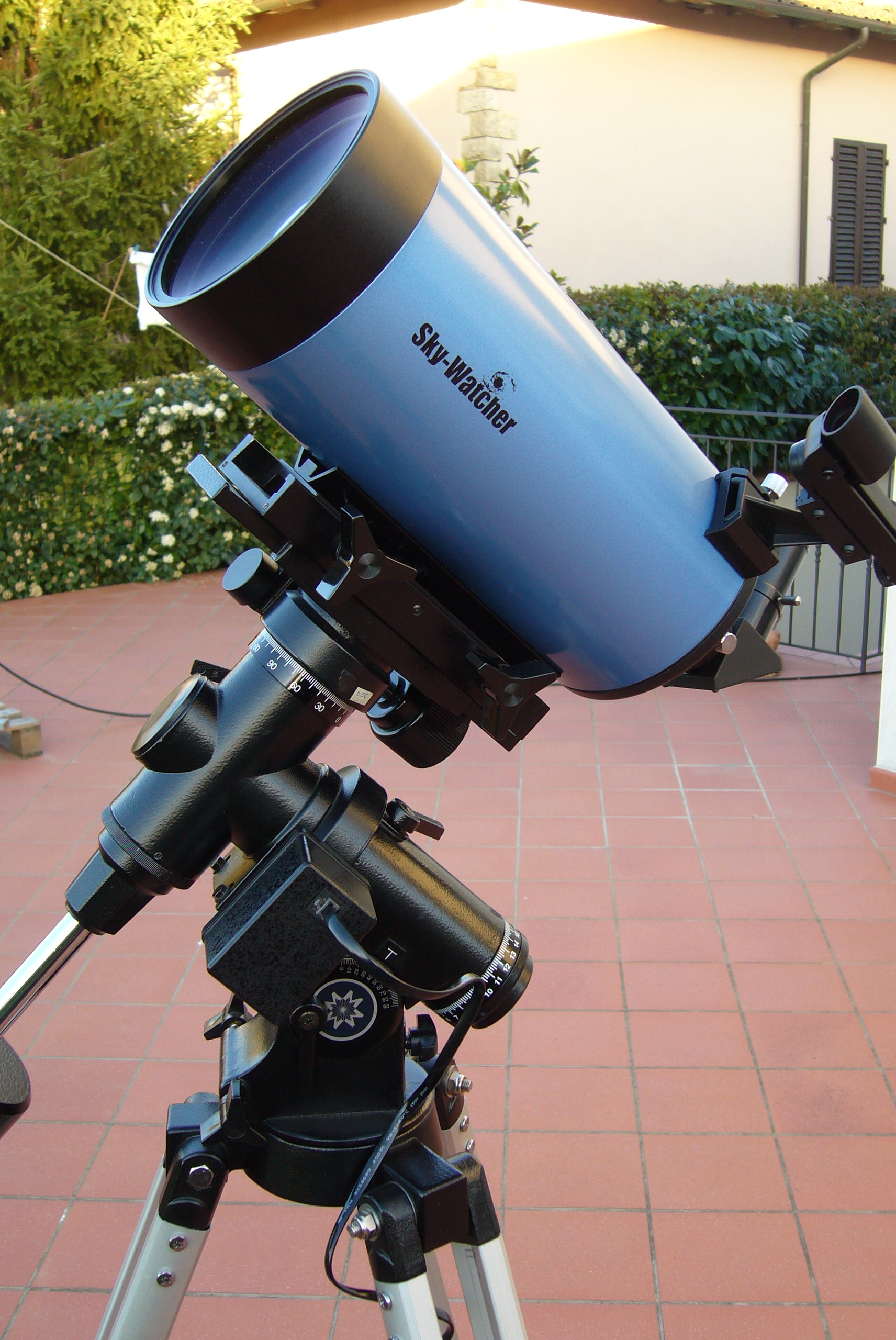 foto Maksutov SkyWatcher 127